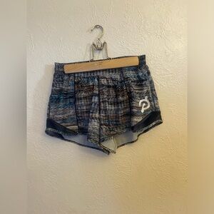 Lululemon collaboration with Peloton hottie hot shorts